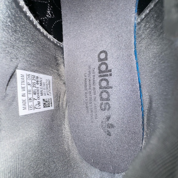 Adidas Ozweego TR Shoes Men’s 7.5 / Women’s 9 - Picture 7 of 11